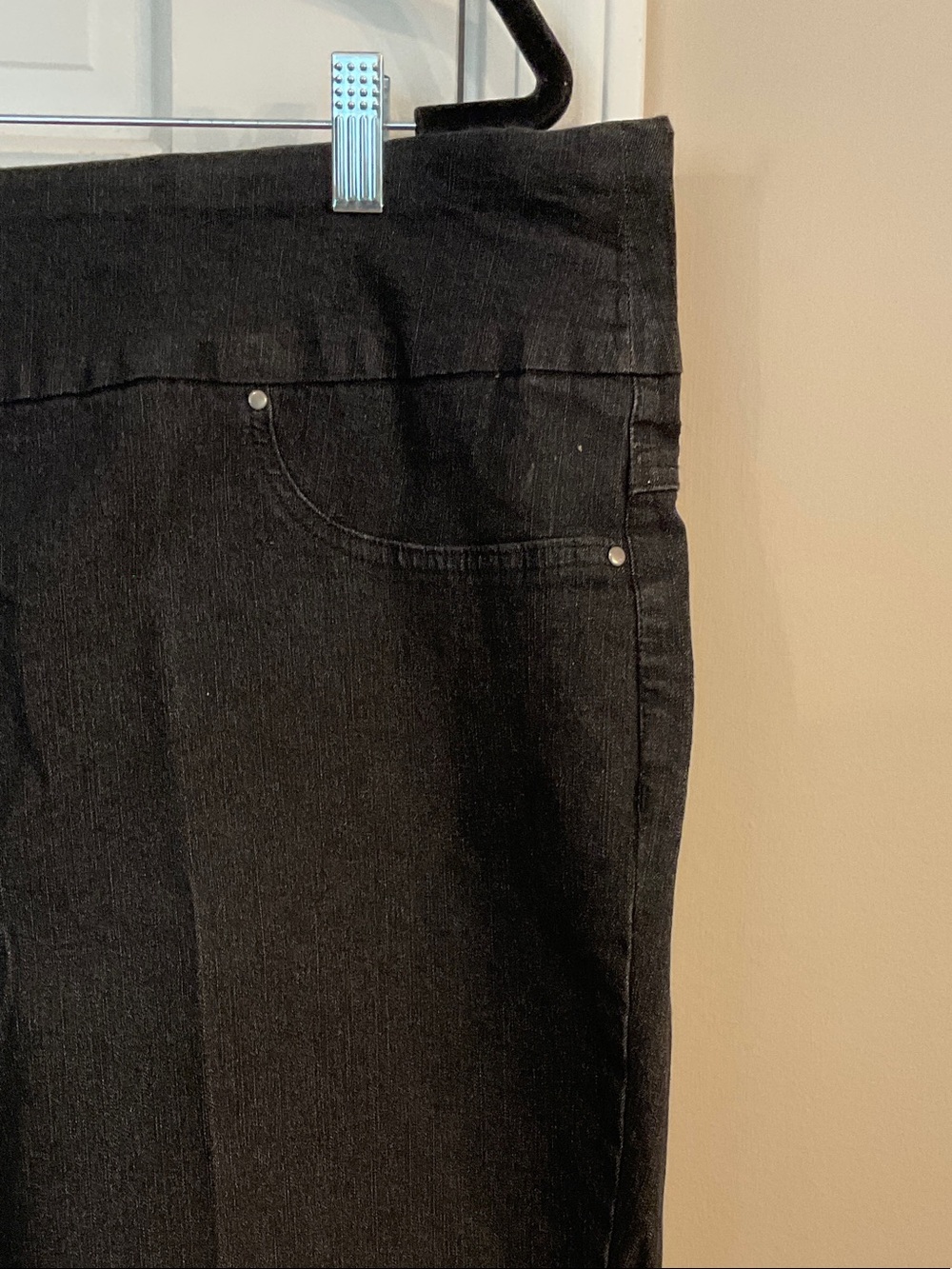 Ruby Rd. Black Cropped Ankle Jeans - Picture 3 of 8